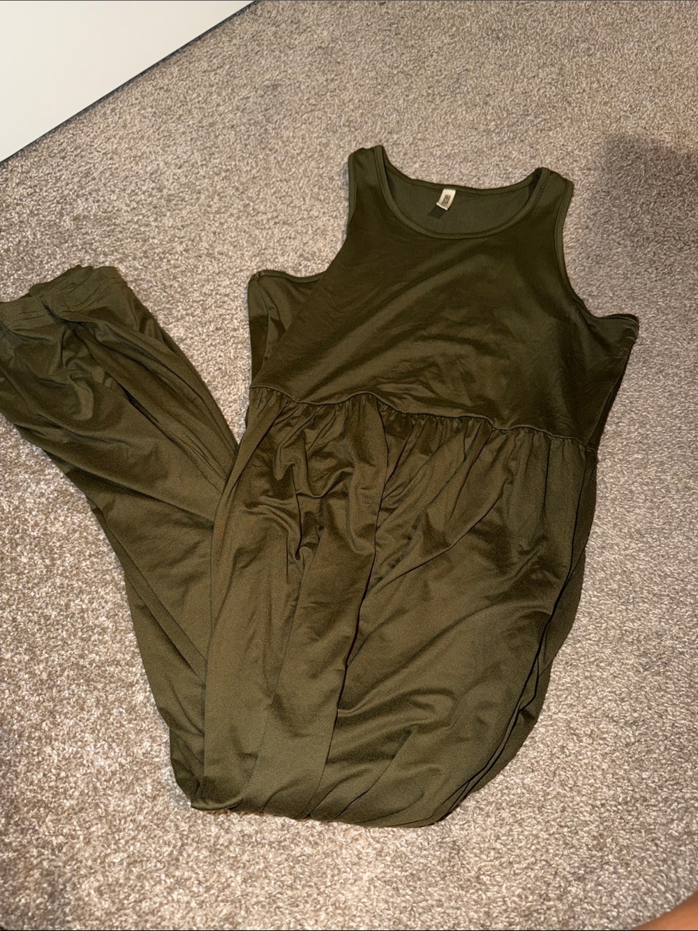 Amazon Essentials Olive Green Sleeveless Maxi Dress